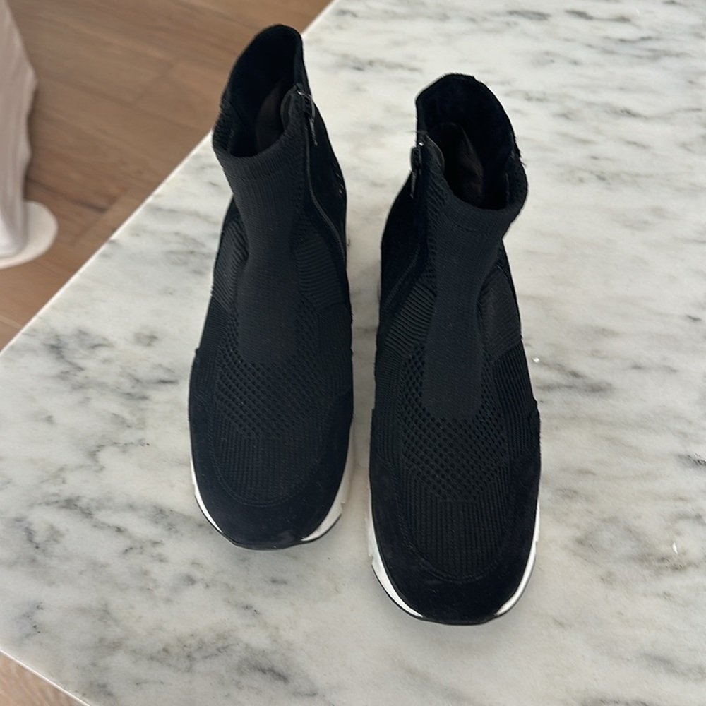 Softwaves Booties - image 4